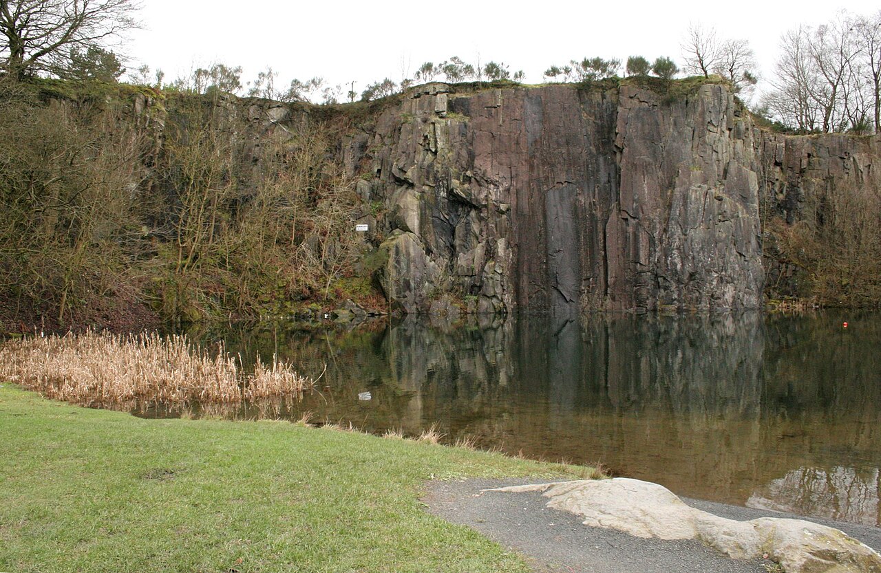 Auchinstarry Quarry