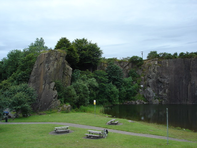 Auchinstarry Quarry, Dolerite